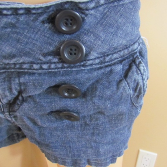 U JEANS JUNIOR SHORT BUTTONS SIZE 9 - Picture 2 of 3